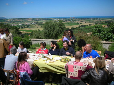 Foto scattate nella I° festa annuale dei G.A.S. delle Marche a Potenza Picena il 2 Giugno 2006 presso l' Agriturismo "Alla contrada del Raglio"