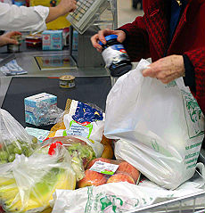Buste ecologgiche,le COOP giocano di anticipo.Dal 29 Maggio niente sacchetti di plastica